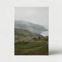Portada de una novela ambientada en un paisaje rural de Galicia